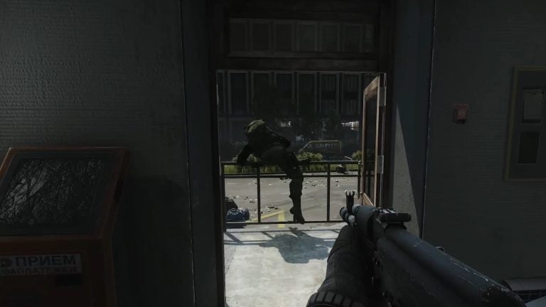Fade From Tarkov is including vaulting, revised recoil, and new guns