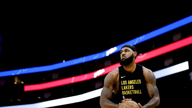 LeBron James on Lakers’ Accidents After Loss to Rockets: ‘We’re Very Depleted’