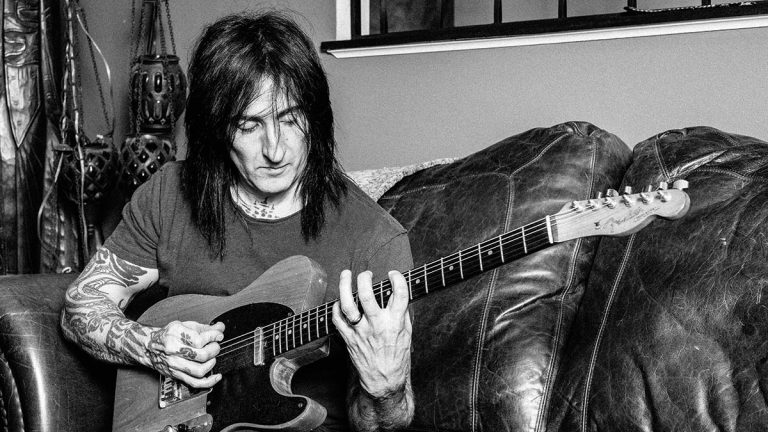 “Malcolm Young would shred picks. Or now not it is fancy he would opt them up and they’d turn to dust!”: Richard Fortus breaks down his role as Weapons N’ Roses’ rhythm machine – and explains the overpassed significant functions that separate right players from gigantic ones