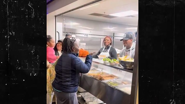 Ne-Yo Serves 200 Single Moms, Trafficking Victims At Atlanta’s Metropolis Of Refuge